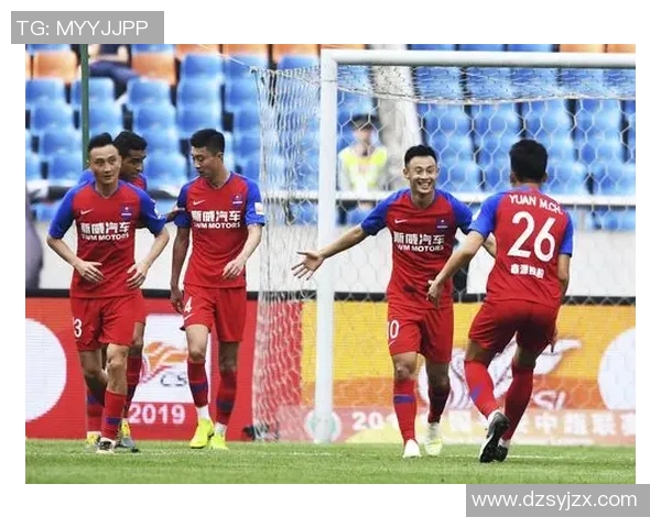 重庆足球队区域防守体系解析及其在比赛中的应用与效果分析 重庆足球队区域防守体系解析及其在比赛中的应用与效果分析